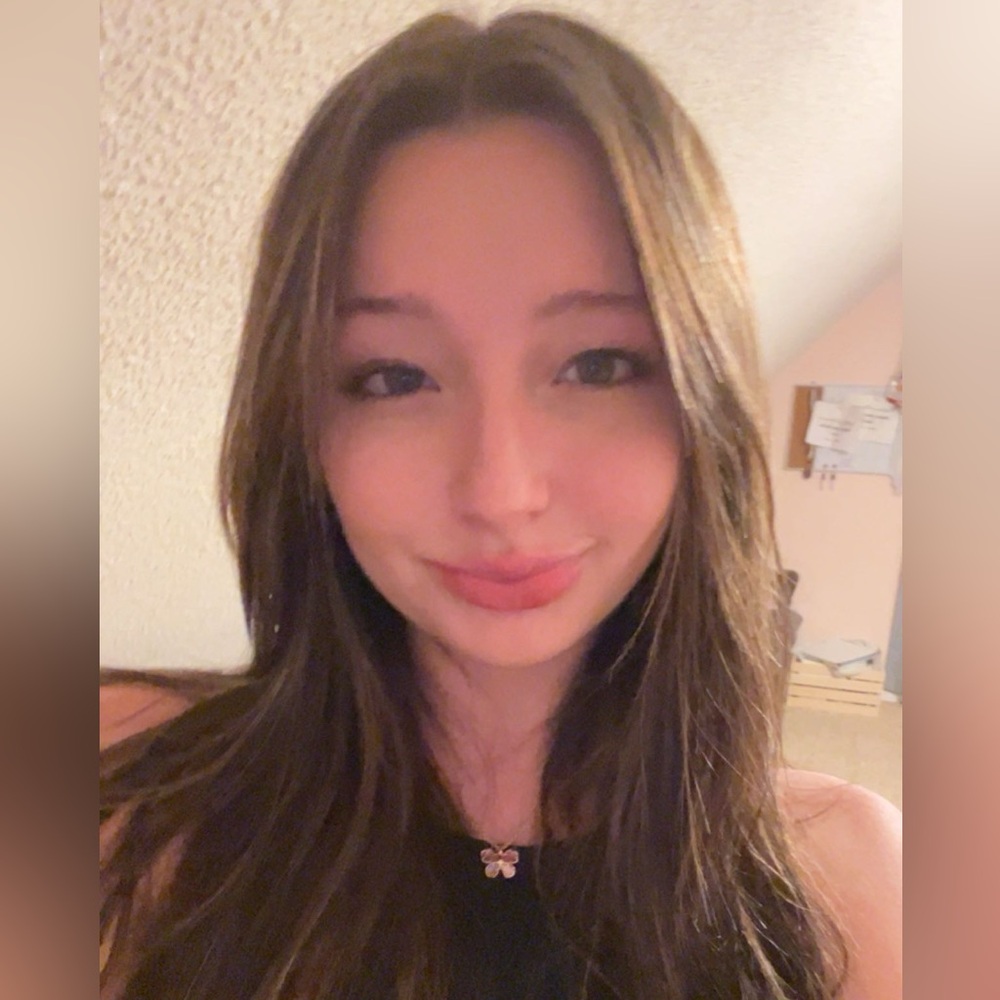 Meet your Posher, Dakota